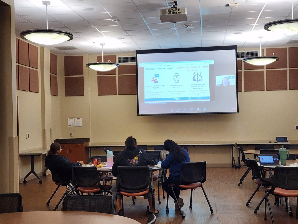 Ely__Godoy's tweet image. Title III session this morning, Family Engagement. Empowered families through helpful resources.
@AldineISD @drgoffney @DrFavy @delgadong94 @Aldine_Bil_ESL @MariaRe53304919 @EscalonEda #TheDepartment #MyAldine #Empoderando #TEA #ParentLeadershipAcademy