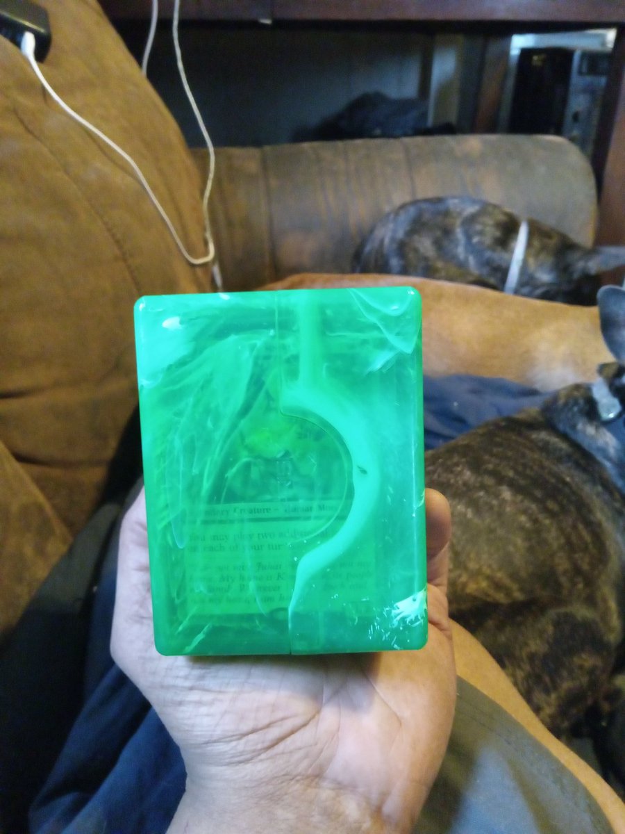 blind_commander's tweet photo. Lady Azusa got her new home home today! A jade green BCW Prism. I love this thing! It looks and feels great. A great deck box for one of my favorite decks! ❤️ https://t.co/FRVvnlJF8n