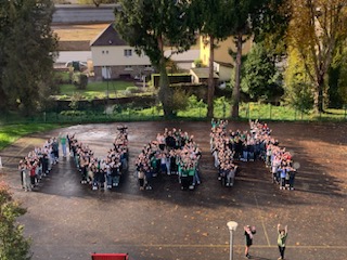 Ateliers au collège de sensibilisation . Tous ensemble et tous en vert contre le harcèlement.
NAH -9 novembre:  journée nationale de lutte contre le #harcèlement à l'école.