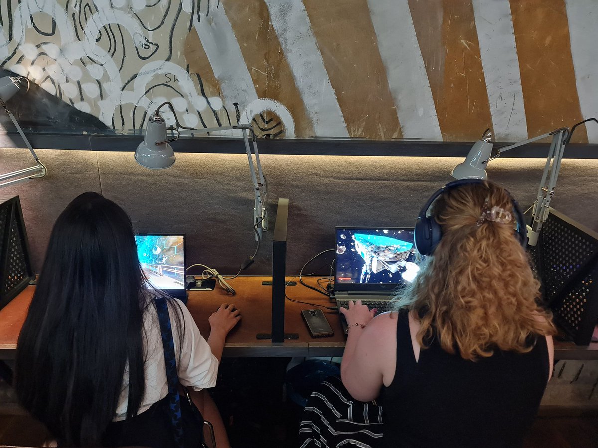 KyleLautenbach's tweet photo. Tonight was freaking magical! So many people stopped by and gave the game a shot. And they seemed to like it! Too much fun! Huge thanks, @UnrealEngine ❤️!

#UE5 #EpicMegaGrants https://t.co/xa7OaHIgCg