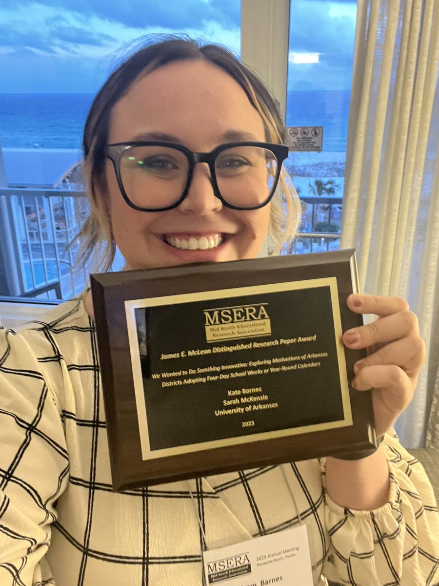 Kate__Barnes's tweet image. I'm so chuffed to share that I was received the James E. McLean Distinguished Research Paper Award at MSERA 2023! 

Big shout out to my advisor, Dr. Sarah McKenzie for her help with my project! 

Seems like yall are into this 4DSW research so I guess I'll keep it up!
@ua_edreform
