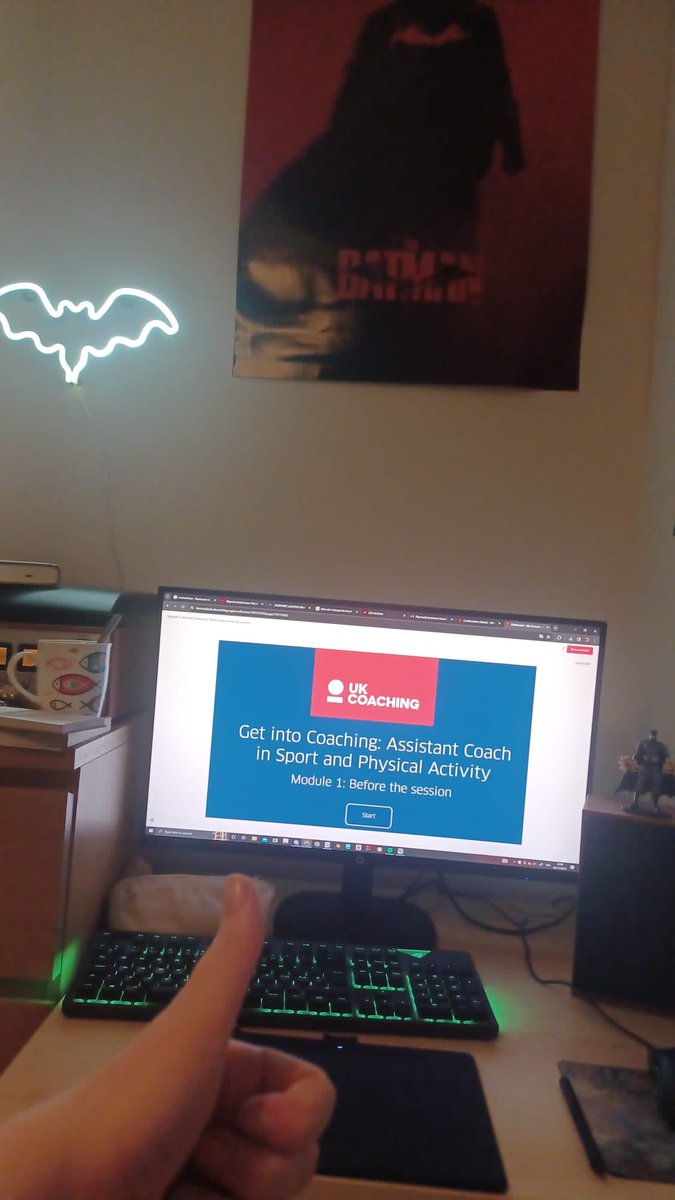 Tonight's the first online lecture for our assistant coaches to be 👏 

Lots of people joined onto the course run by @VballEngland 💪

#coachingcourse #volleyball #volleyballengland #Thursdays #letslearn