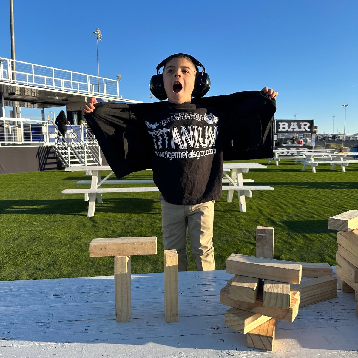 TMGtitanium's tweet image. Ti everywhere! Ti at NHRA, Ti in your knives, boats, phones, aircraft‼️‼️ #titaniumsupply #tigweld #titaniumbar #titaniumsheet #titaniumfab #metalfab #exhaust #aerospace #titanium #tmg #tigermetals #timascus #welder #nhra #titaniumapplications #titaniumwatch