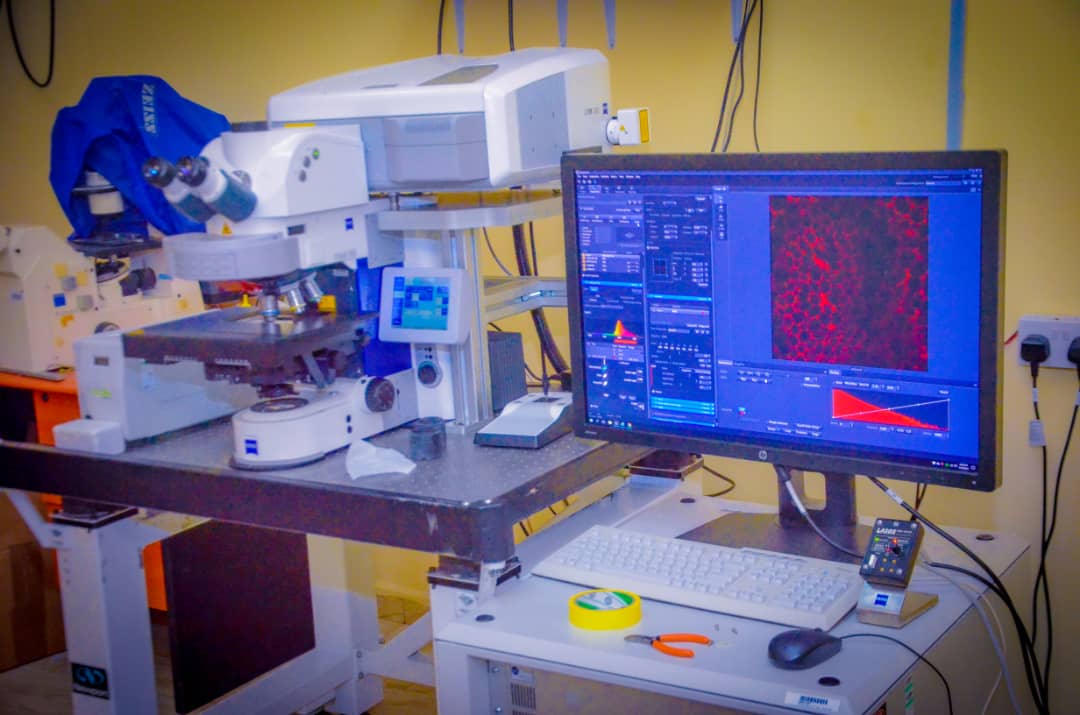 BioRTCNig's tweet image. The LSM 780 Confocal Microscope is installed and fully operational @BioRTCNig, enhancing our research capabilities alongside the existing LSM 700 Microscope. Our open access policy ensures that the broad scientific community can benefit from these tools to drive their research 🤝