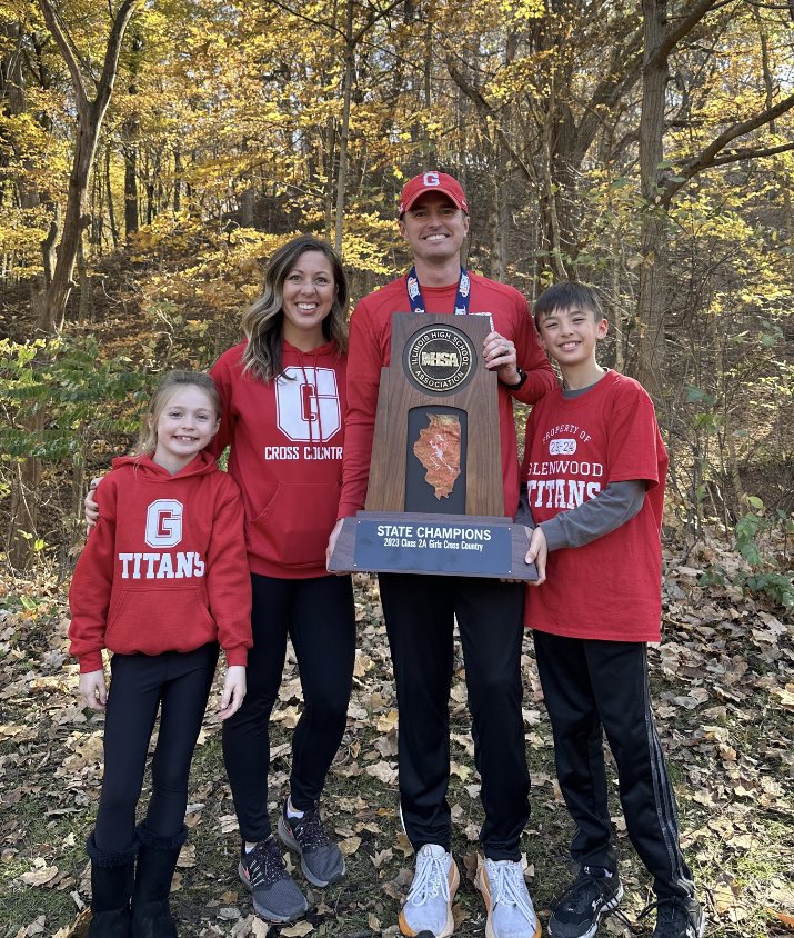 TSDSummit's tweet photo. Meet our speakers

Mike Garber(@Coach_GTXC)
Glenwood HS

In just 10 years at Glenwood Mike has amassed a combined:
11 Regional Titles
9 Sectional Titles
4 State Trophies
3 State Team Titles
8 Individual All-State Runners

Possibly the hottest coaching name in IL! See him Dec 9th! https://t.co/Ty559EyIMQ