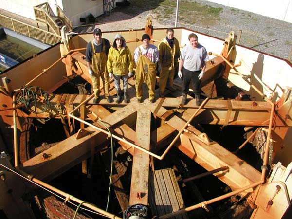 It’s Monitor Monday! November in 2002, work to excavate the turret was still underway! Tackling this project was a team of scientists from NOAA, @MarinersMuseum and some lucky students from the ECU. Not a lot of people can put 𝑡ℎ𝑎𝑡 on their resume coming out of college!