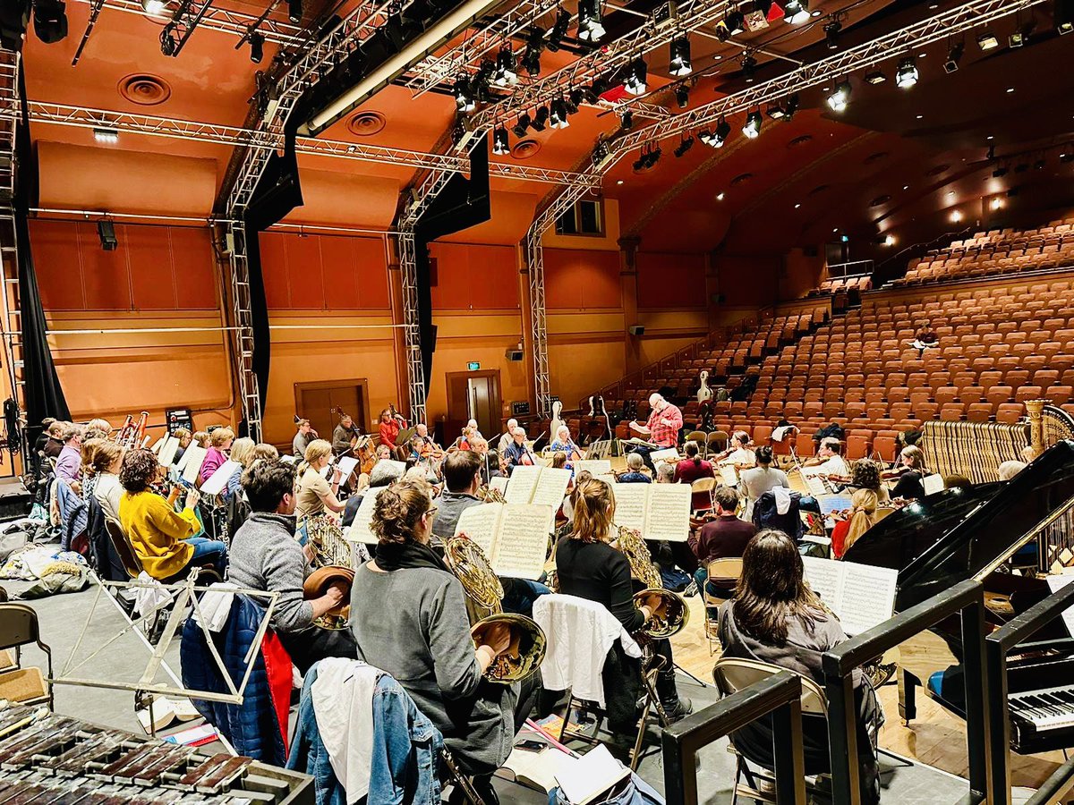 EnglishSymphony's tweet photo. We’re rehearsing our programme for tomorrow’s (10th) concert @MalvernTheatres #malvern

🎵 #Shostakovich #Tchaikovsky
@kennethwoods @chloe_hanslip 

Tickets available - https://t.co/lYP4XDinqO
£5 for under 18s

#friday #Concert https://t.co/e5EKMlUjpR