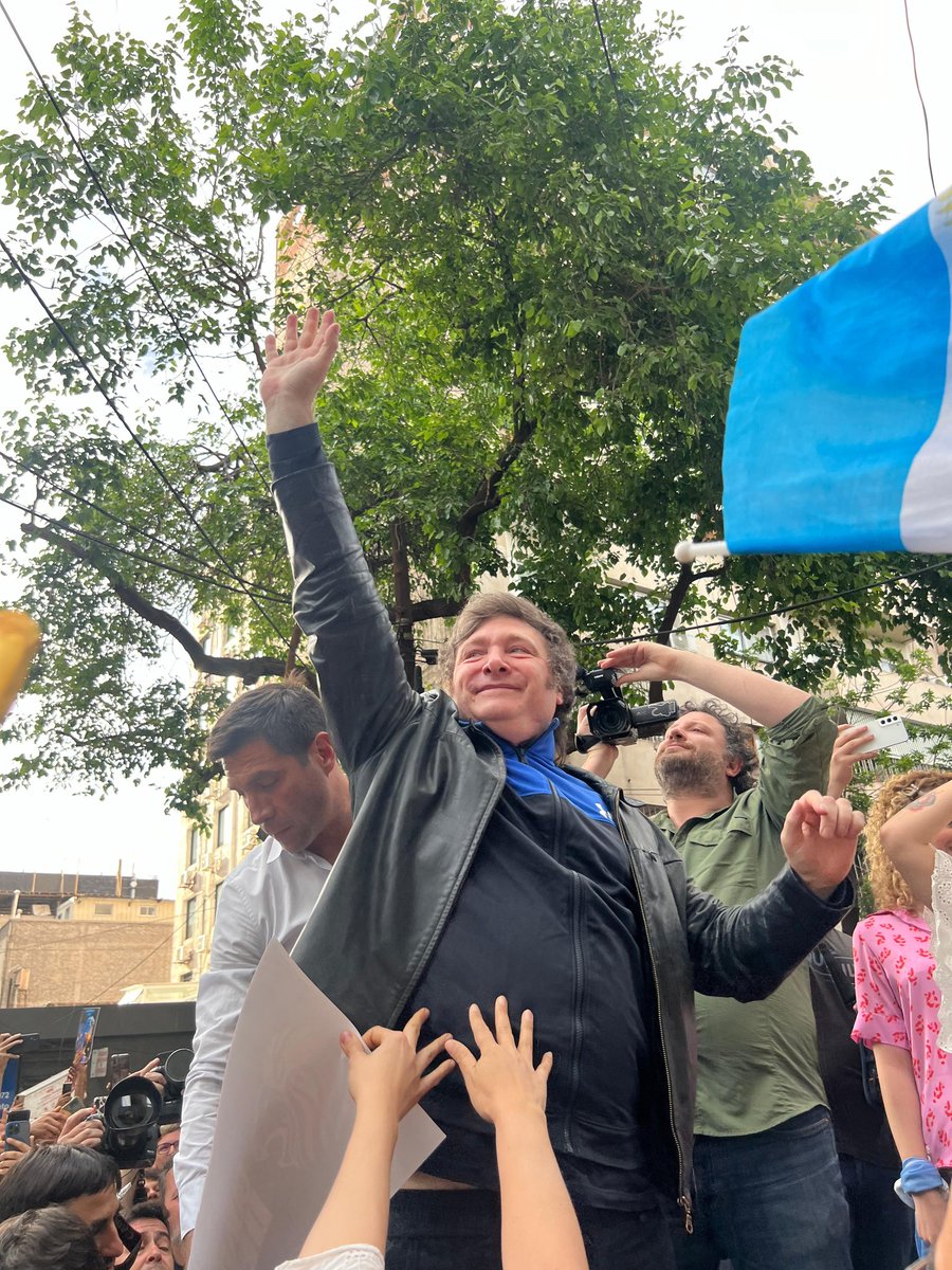 PLiberal_MZA's tweet photo. Bienvenido a Mendoza @JMilei la provincia de la libertad 🦁💪 https://t.co/NWqhqL1dvC