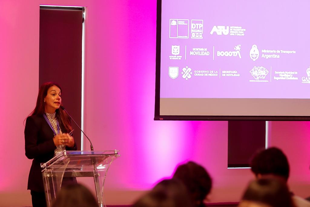 Agradecemos la colaboración de los organismos internacionales que han patrocinado y participado en el 1° Encuentro del Observatorio #GeneroyMovilidad 
<a href="/giz_gmbh/">GIZ</a>, @agendacaf,  <a href="/el_BID/">Banco Interamericano de Desarrollo</a>, <a href="/TranspGenderLab/">TransportGenderLab</a>,  @EUROCLIMA_UE_AL <a href="/UEenChile/">UE en Chile 🇪🇺</a>