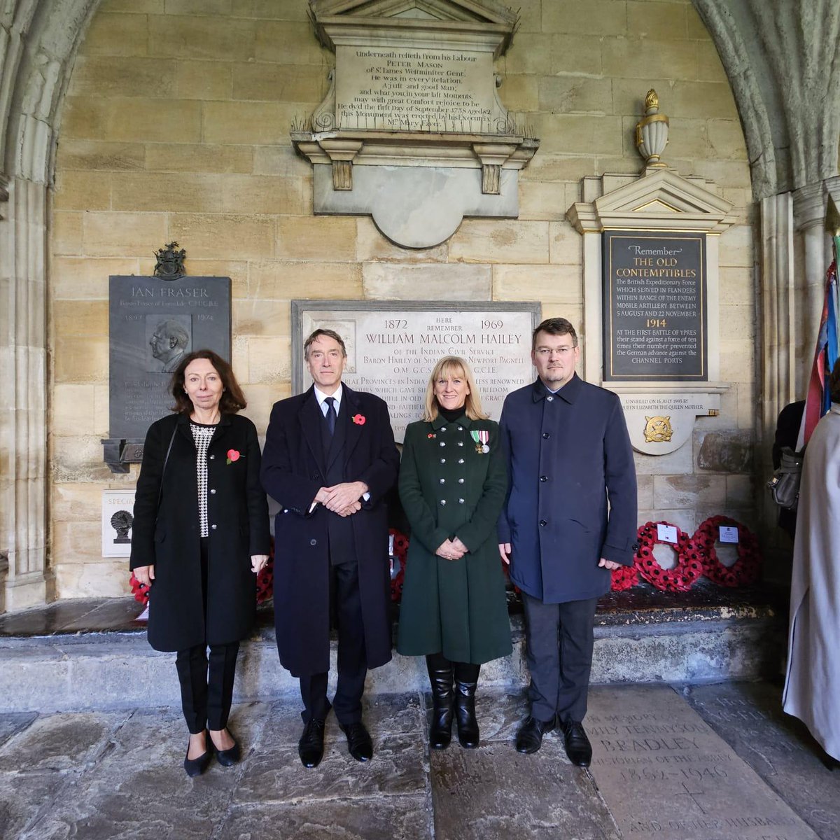On the 30th Anniversary of the unveiling of a monumental plaque in West Cloister, Ambassador @Ondrejcsak visited @wabbey to commemorate the Czechoslovak airmen, soldiers and military personnel who fought in the #WWII. Thanks to @mafcsv for organising the service.