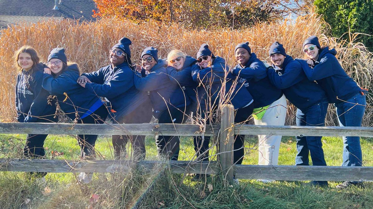bgcswmi's tweet image. The family that rakes together, stays together! #RAKEADIFFERENCE #ClubFamily #BGC