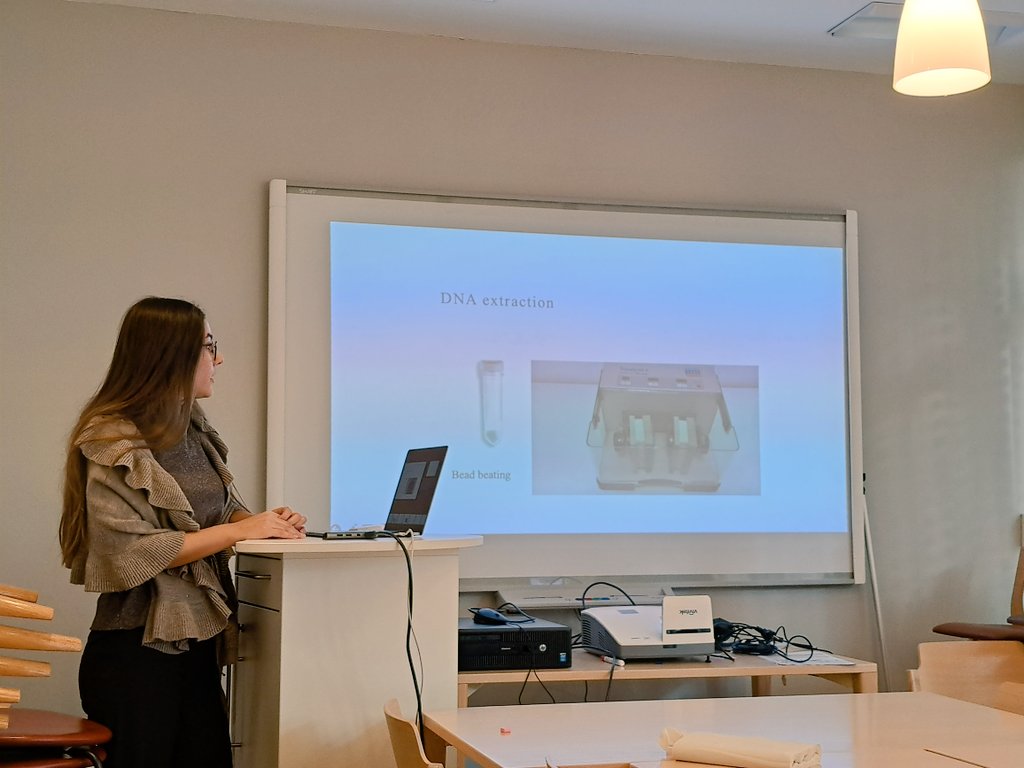 Congratulations to Georgia Mesohoriti 🇬🇷 for succesfully defending her thesis on DNA 🧬 sequencing for identification of clinical isolates 🏥🤒 of the Streptococcus Mitis-group 🦠🧫, within the Biomedical Analyst Programme (University of Gothenburg 🇸🇪) - Great job!!! 👏👏👏