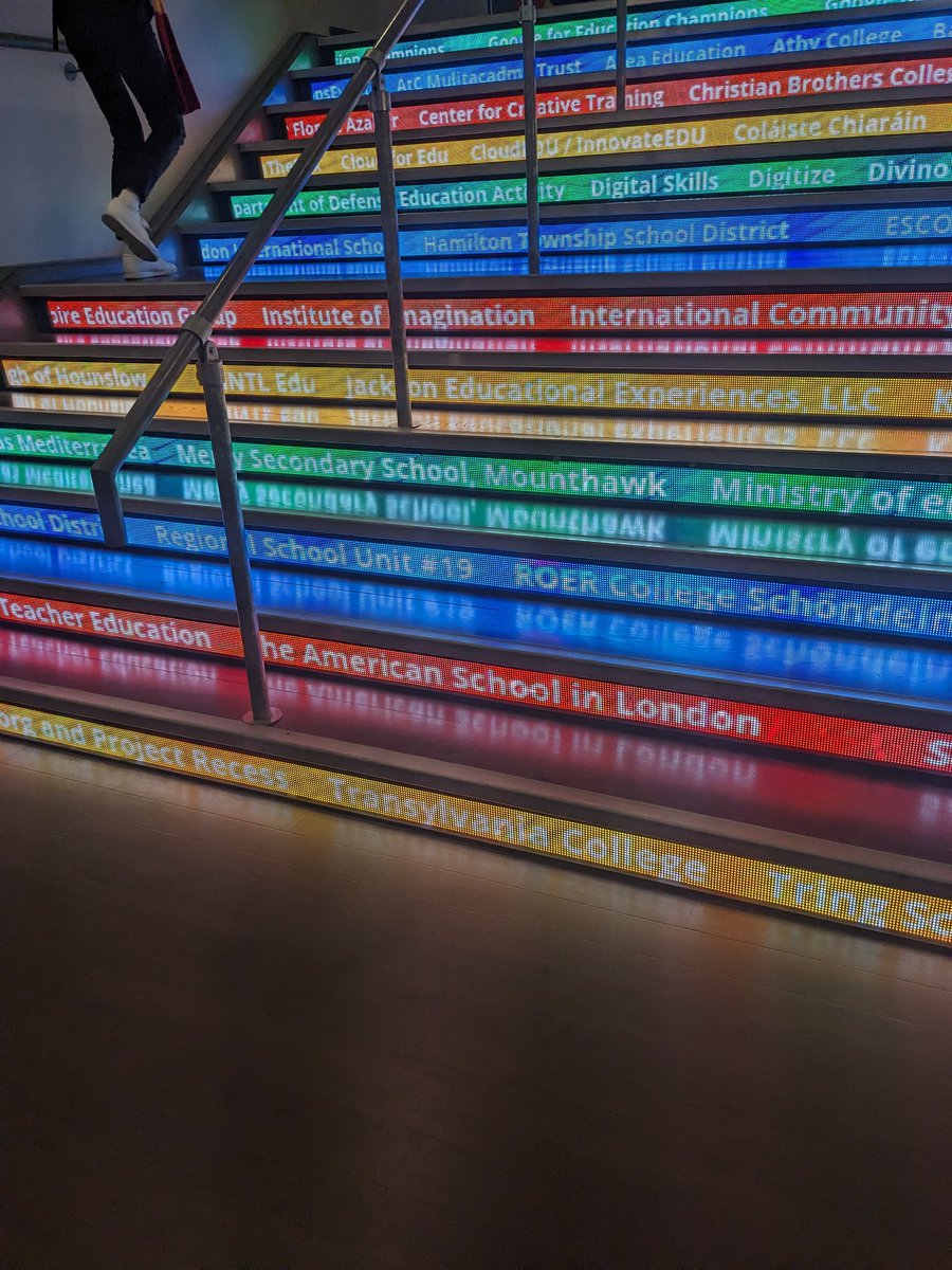 My Ss were very disappointed that I didn't bring them back Google Pixels (the cheek!), but they loved seeing ASL on the steps of Google Dublin! Still riding the #GoogleChampions #dubinsymposium wave!