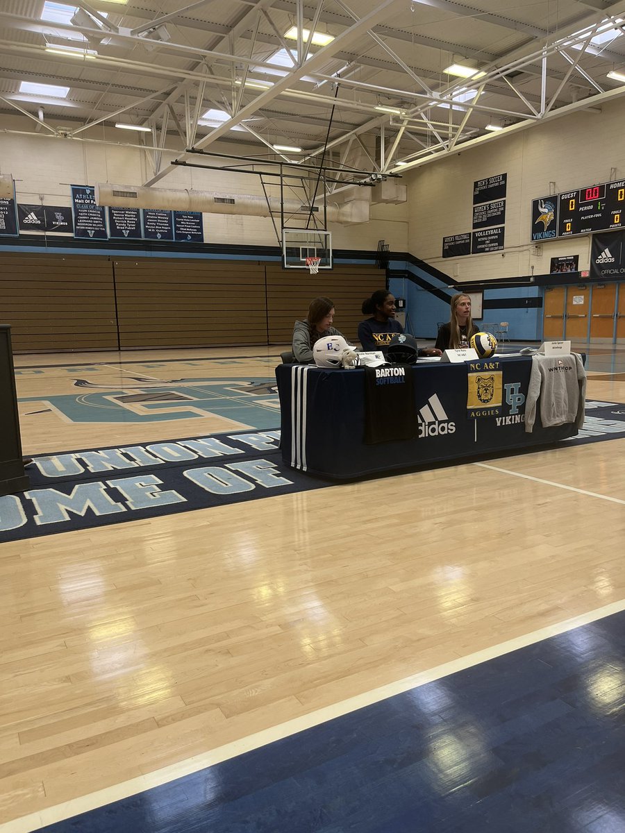 UPVBALL's tweet image. Congratulations to Tyne Ross for signing today! We are so proud of you! 💙💛🤍#AggiePride #vikingTOUGH #RiseUP