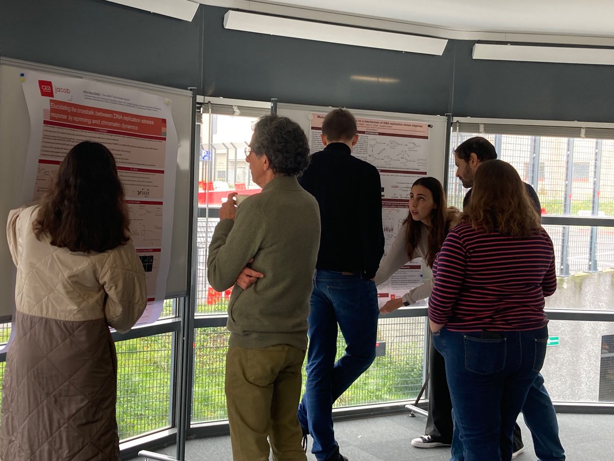 Super proud of <a href="/JahjahTiya/">Tiya Jahjah</a> and <a href="/jennysingh91/">Jenny Singh</a> that did an amazing job at the poster session at the journee IRCM today <a href="/CEA_Jacob_/">Institut de Biologie François Jacob</a> !!