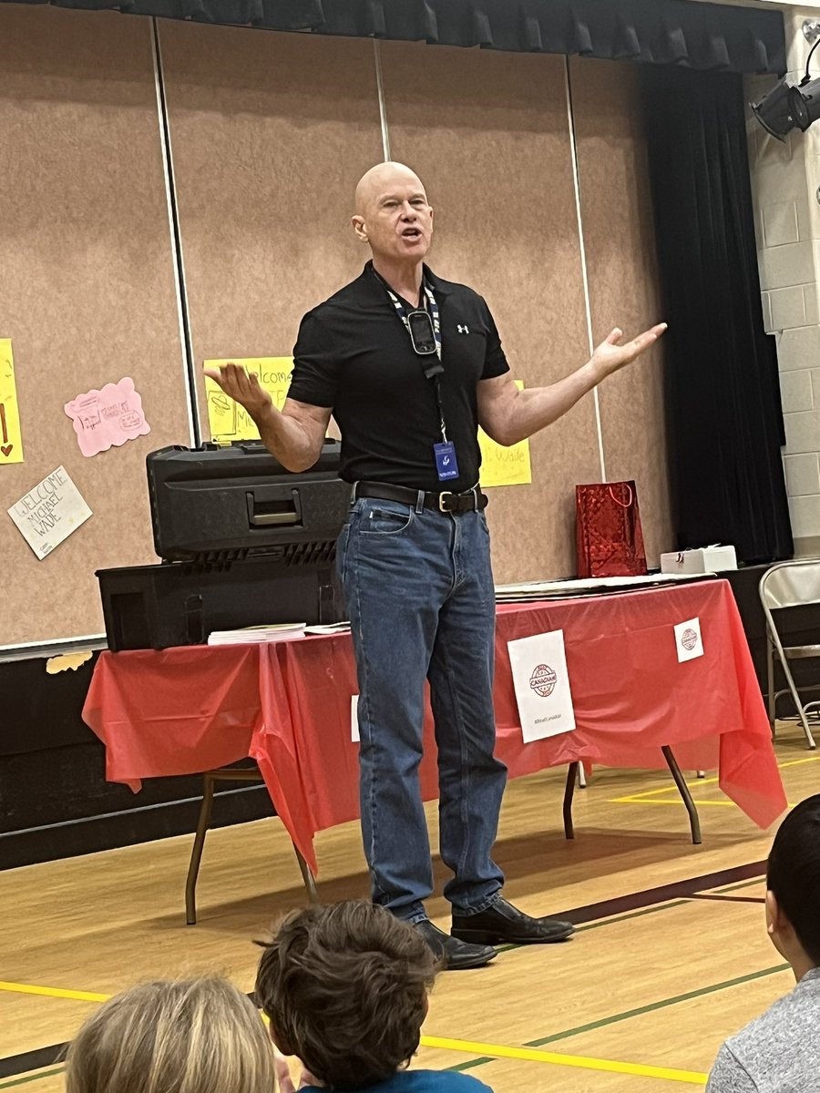 machado_ms's tweet photo. And Then it Happened…Michael Wade Visits @SJPIIOakville 👏🏻📚Thank you to Canadian author, Michael Wade for inspiring and reminding us to believe in ourselves and to Mrs. Sousa for making this happen! ✨@SJPIILibrary #AndThenItHappened https://t.co/FfpmtYfj3q
