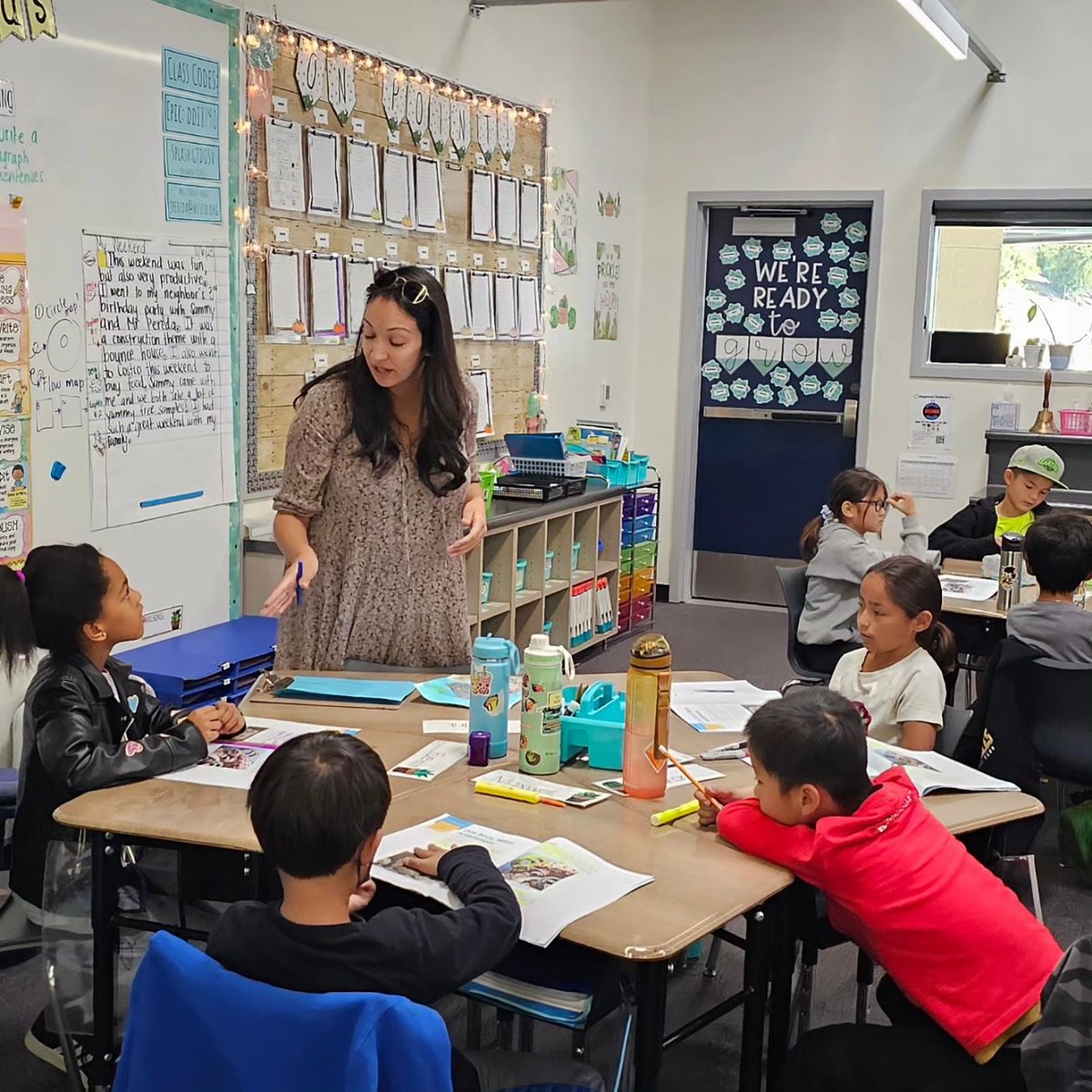 collegewood_el's tweet image. Mrs. Pereda&quot;s 3rd graders were identifying key details to find the main idea of a text about animals. They used that to create a tree map to organize their ideas. #developingmindsnurturinghearts #cultivatebelonging🌱