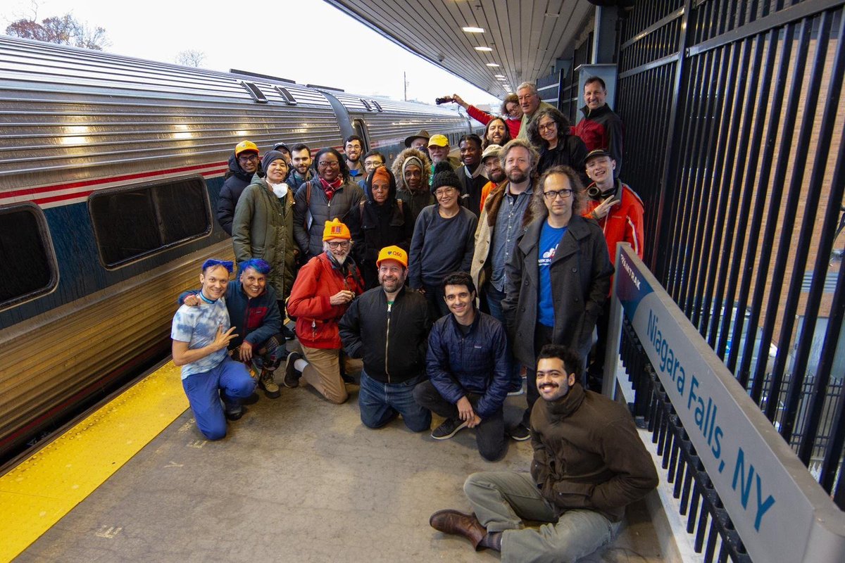 Yesterday, <a href="/WikimediaNYC/">Wikimedia NYC</a>'s #WikiTrain arrived in Toronto, bringing over two dozen Wikimedians excited for #WikiConferenceNA!

Thank you to <a href="/HacksHackers/">Hacks/Hackers</a> and WikiCred for sponsoring the ride.