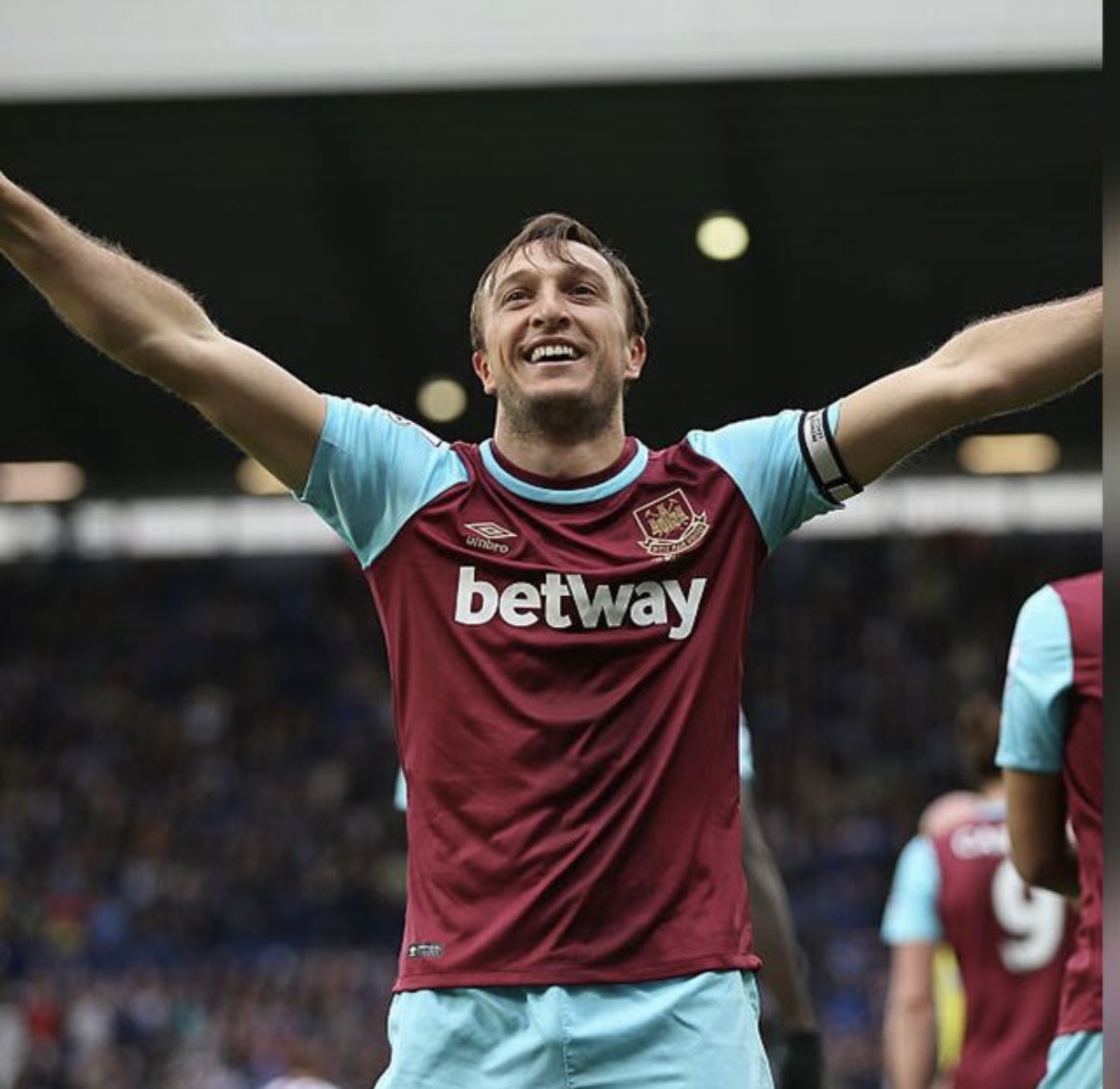 whualfie_'s tweet photo. Mark Noble’ influence>>>>> https://t.co/vbjs7P6KCq