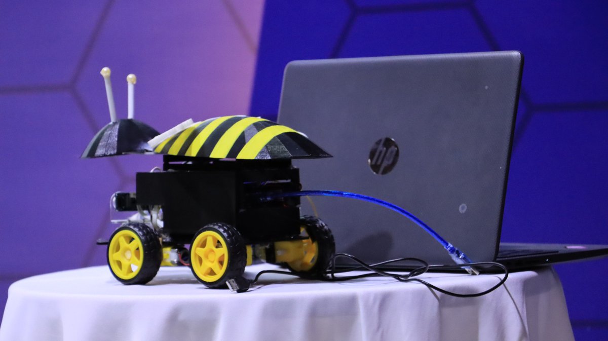 CompuParaEducar's tweet image. 🇨🇴🤖 Ahora damos inicio a la categoría Lab en la final de MakerLab Nacional, recibimos en el escenario al equipo CREATIVE de Piojó (Atlántico), representantes de la Región Caribe e Insular.

Facebook: facebook.com/CompuParaEduca…
YouTube: hwww.youtube.com/watch?v=s3fSX-…