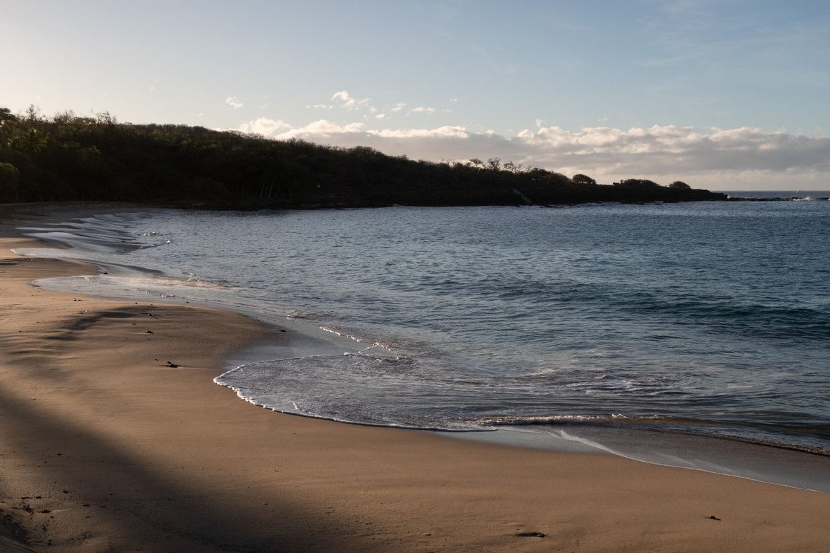 Photographed in Hulopo'e, Lāna'i at 4:29 PM
