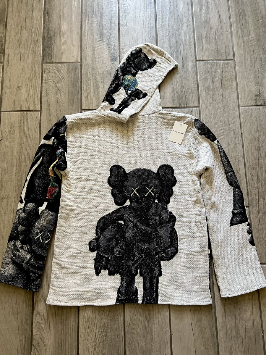 LexWithDaTea's tweet image. Custom KAWS Hoodie✔️