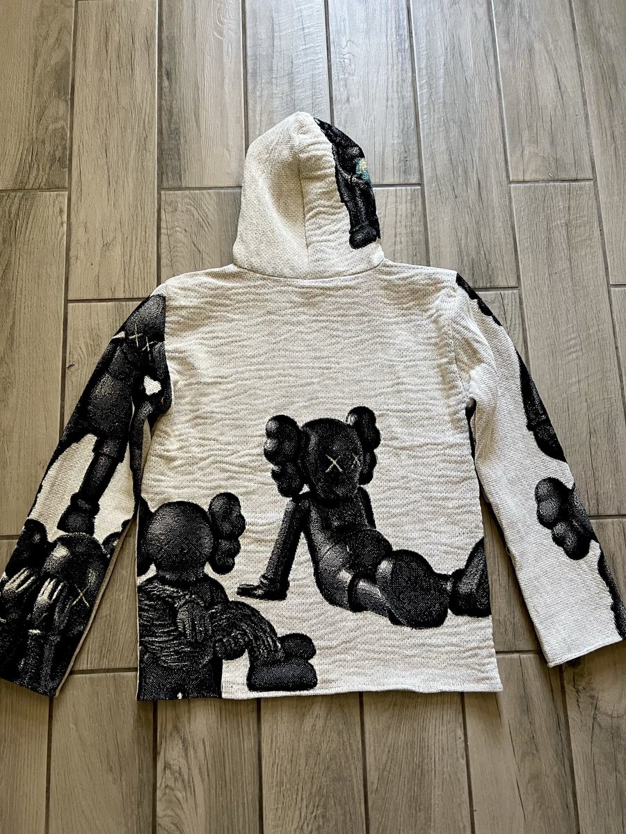 LexWithDaTea's tweet image. Custom KAWS Hoodie✔️