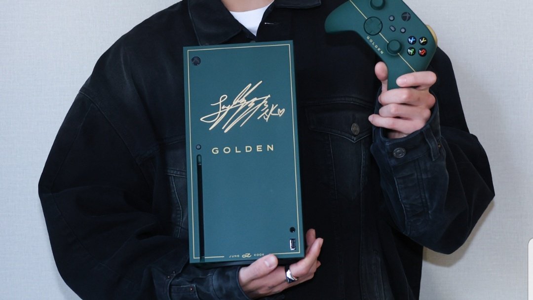 archiveforjk☆ on X: the exclusive golden design that @Xbox made for  jungkook  / X