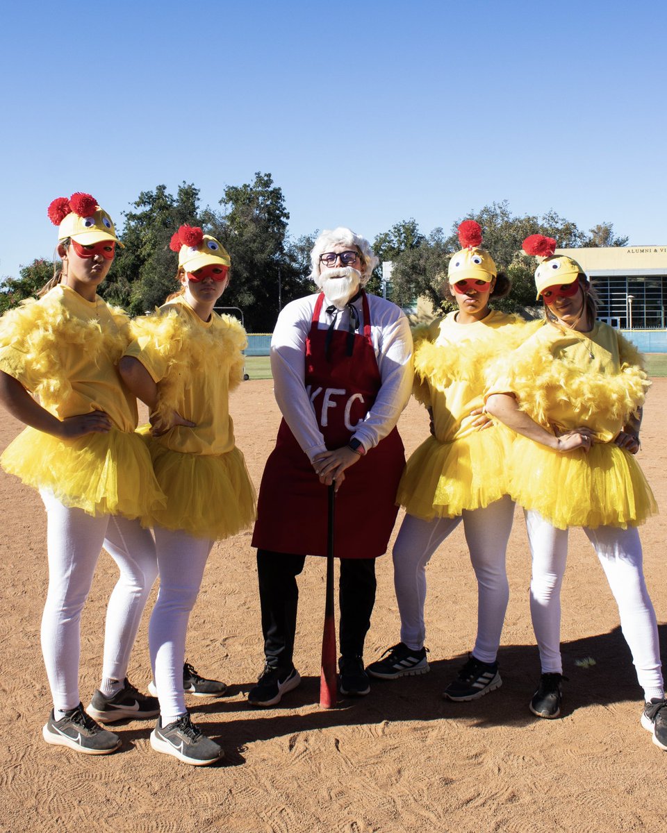 UCRSoftball's tweet photo. #TBT to our costumes this Halloween 🎃 
 
📸 @bysallyli

#GoHighlanders https://t.co/ezIPE7ZwxG