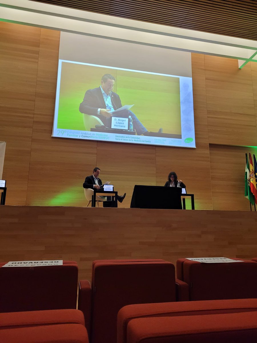 En compañía de <a href="/Jamestrompi/">Jaime J. Castro</a>, <a href="/elenadiazcrespo/">Elena Diaz Crespo</a> y <a href="/vickyloru/">Vicky López Ruiz ۞</a> en la Conferencia inaugural de #SAMFyC23, lo he pasado bien. Gracias <a href="/SAMFyC/">SAMFyC</a> “Encuentros entre la medicina rural y la medicina comunitaria”