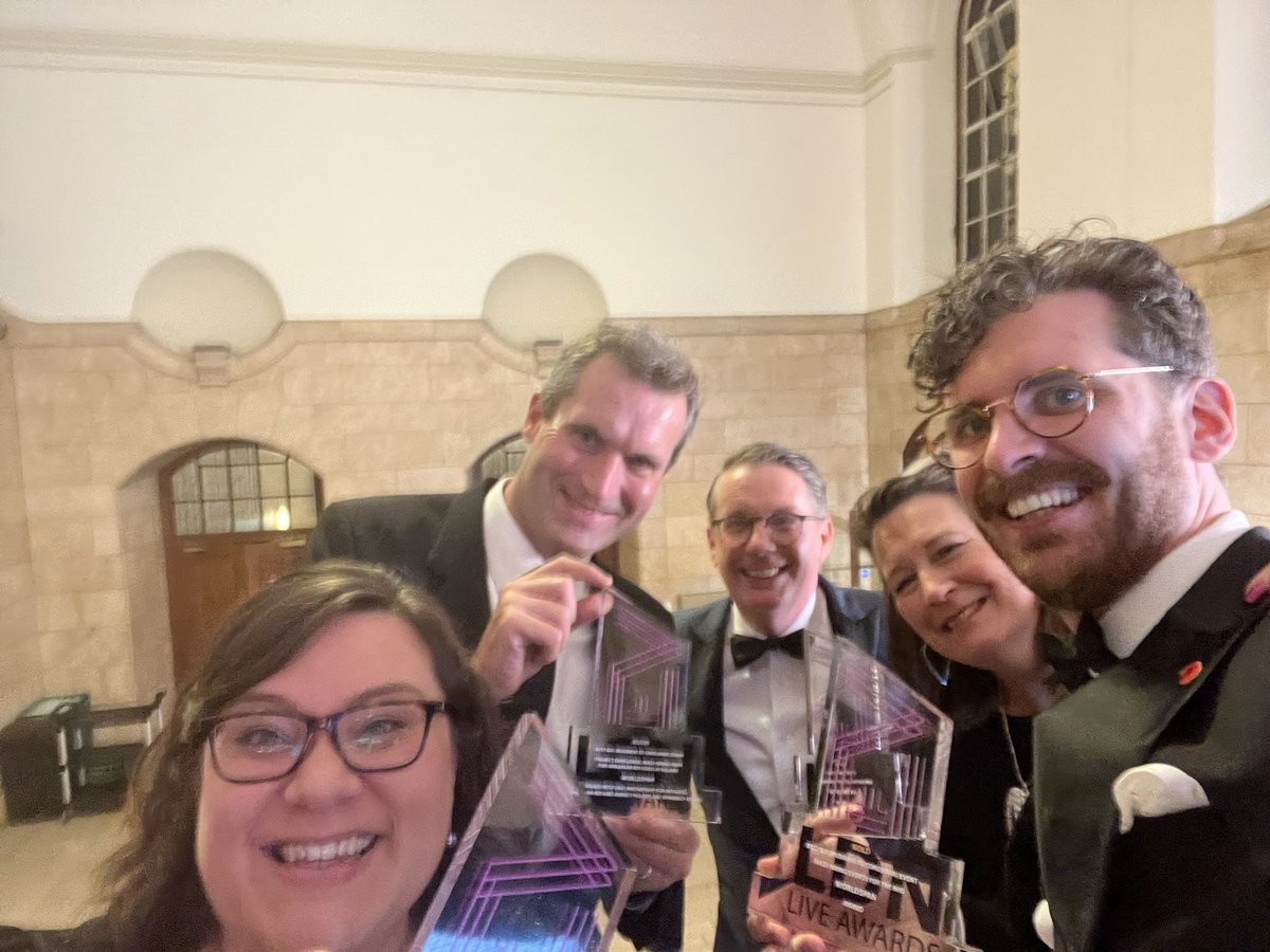Wow! What an amazing night! The #WeAreHCSWs in-person events scooped up 3 awards including the Judges Awards! An amazing collaboration between @teamCNO @Worldspan_Event @IndeedUK! Huge congrats to @CliveMeyers for his award for Project Sunflower too!