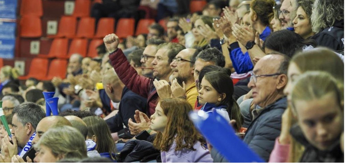 Dos mil ciento cincuenta personas en el Pabellón Huerta del Rey. Esto, esto sí que es un éxito. Gracias Valladolid, gracias afición y gracias equipo por seguir haciendo que me emocione en cada partido. Queda aún mucho que hacer. Never too high… 💙💙