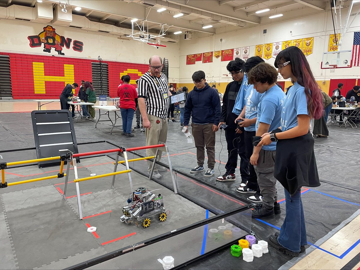 ComptonUnified's tweet photo. Compton Robotics FTC teams recently participated in the League B Meet 0 for Compton-Inglewood CENTERSTAGE FTC season. Teams had the chance to showcase their robots, learn from other teams, and prep for Meet 1.
#ftccenterstage #firstrobotics #fllchallenge #comptonunified #elevate https://t.co/sffnUNjYPE
