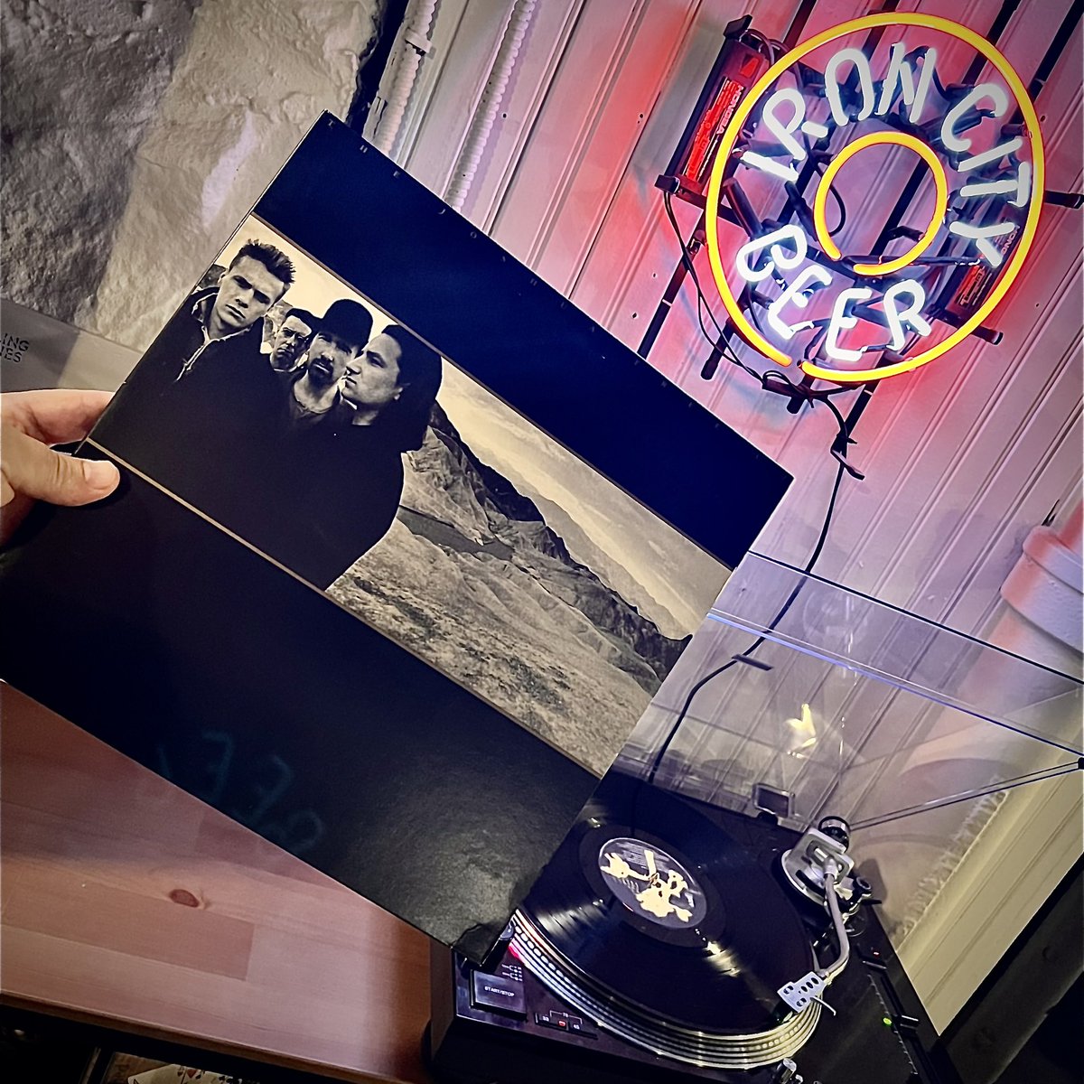 mpgeiser's tweet image. I’m listening to a bunch of albums from the 80’s to decide which I like best…

Is #U2 #TheJoshuaTree the best album of the 80’s. 

Hmmmm… 🤔

And it’s what’s spinning in Pittsburgh…