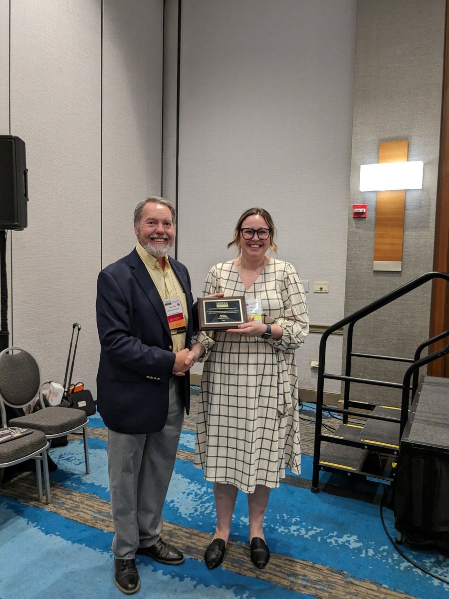 Wooo!! Biggg money @Kate__Barnes receiving the prestigious James E. McClean Distinguished Research Paper award! #MSERA2023 @ua_edreform