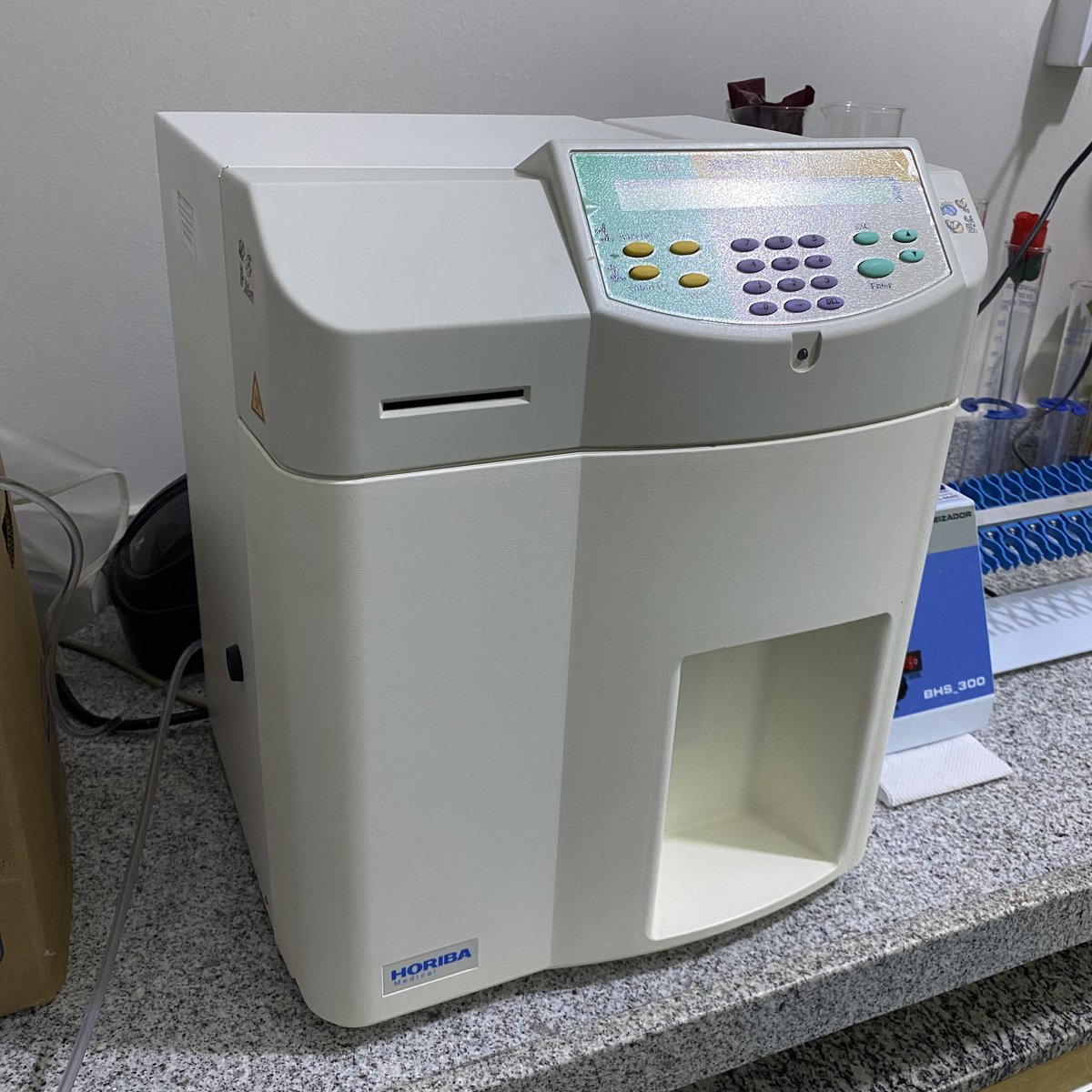LuisDantas_'s tweet image. Máquina de hemograma pronta para uso, depois de anos sem funcionar ✅
#hemograma #exame 🩸🆎