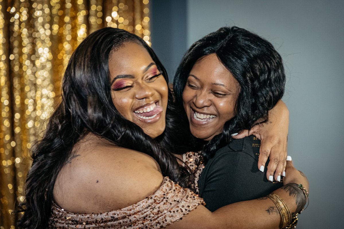 Mr Light tweet media