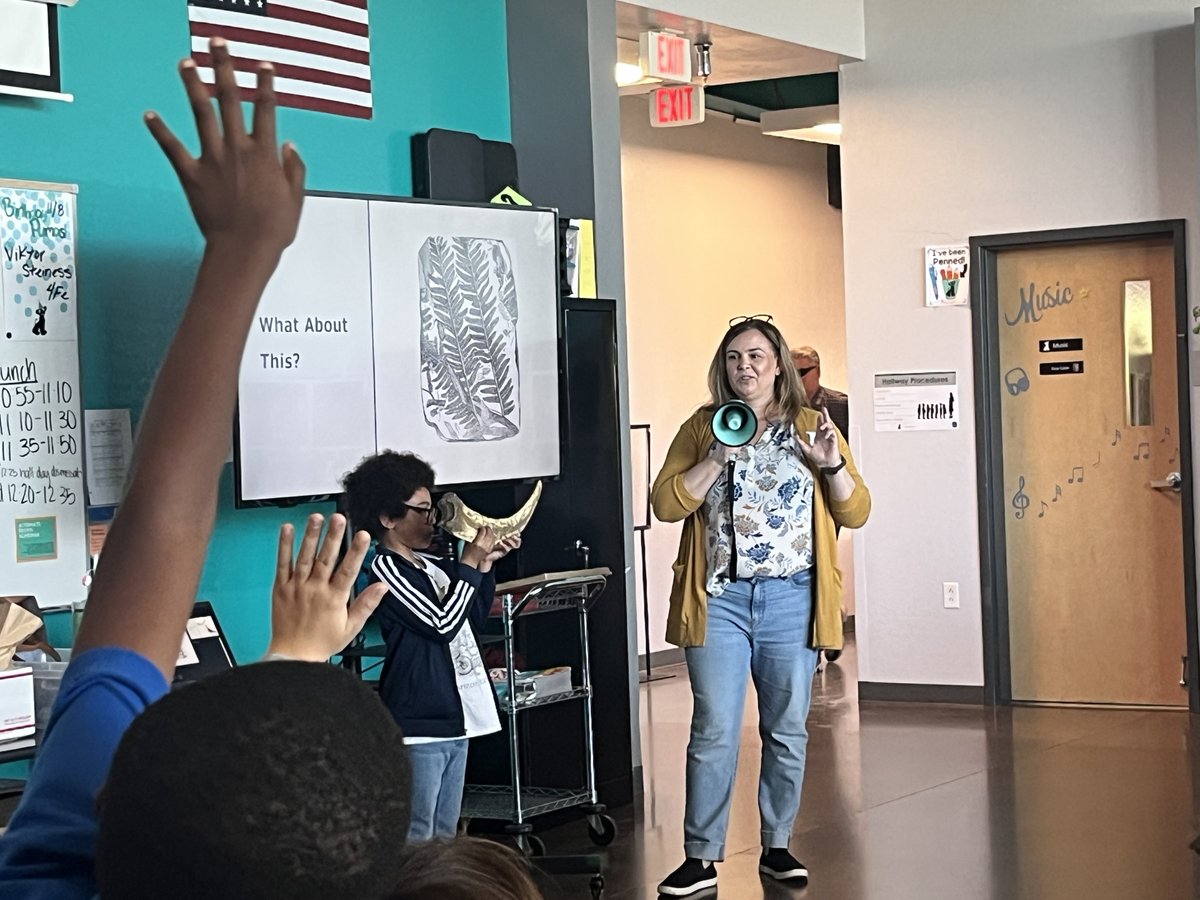 BASISChPrimaryN's tweet photo. Thank you to Ms. Destrampe, a geologist and CHPN parent, for doing a presentation on fossils to our 3rd graders. 🦕🦴 https://t.co/2esb22Gksp