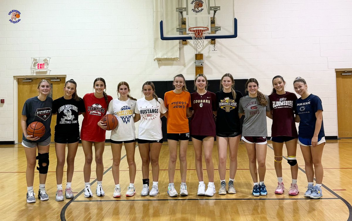 We have spent a lot of time with the South Western Girls over the past few years and have loved being a part of their development.

This group has a lot of talent, athleticism and energy and they improve every time you see them!

UNLEASHED FAMILY!