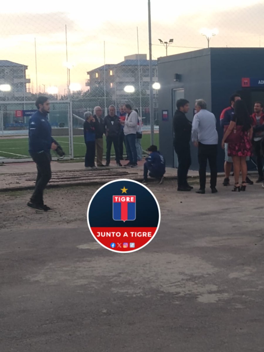 JuntoaTigre's tweet photo. Rodolfo Bianchi, ex presidente del club presente en la reinauguración del predio de Rincón.

#ClubAtléticoTigre https://t.co/rCxBCsaGn6