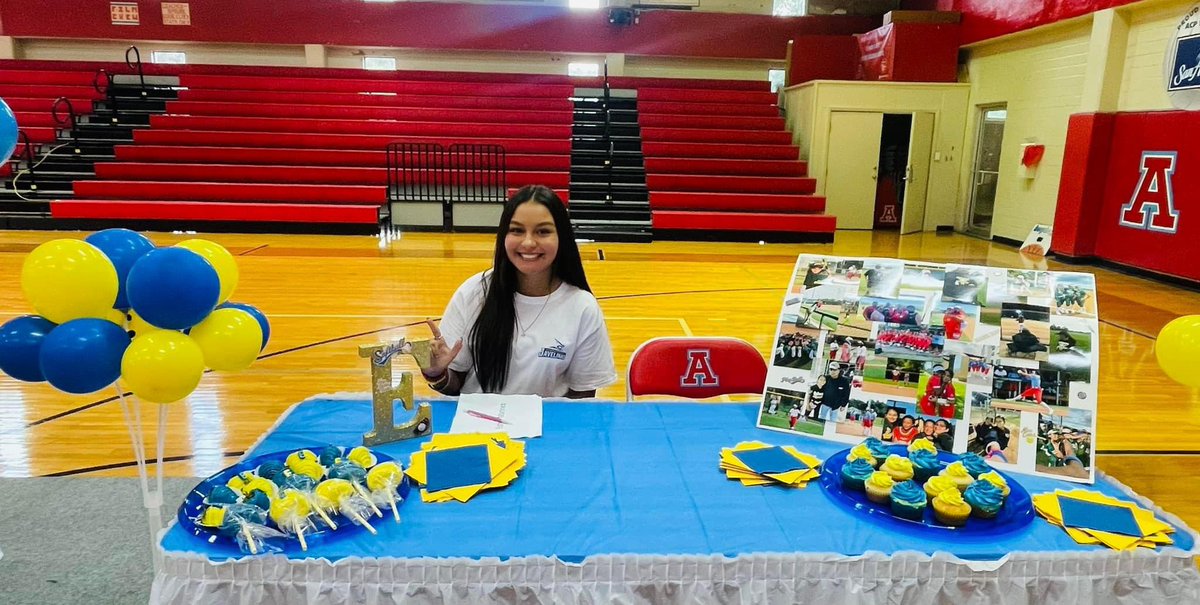 officially official 💛💙💛💙 J’s Up!! <a href="/TAMUKSB/">Javelina Softball</a>