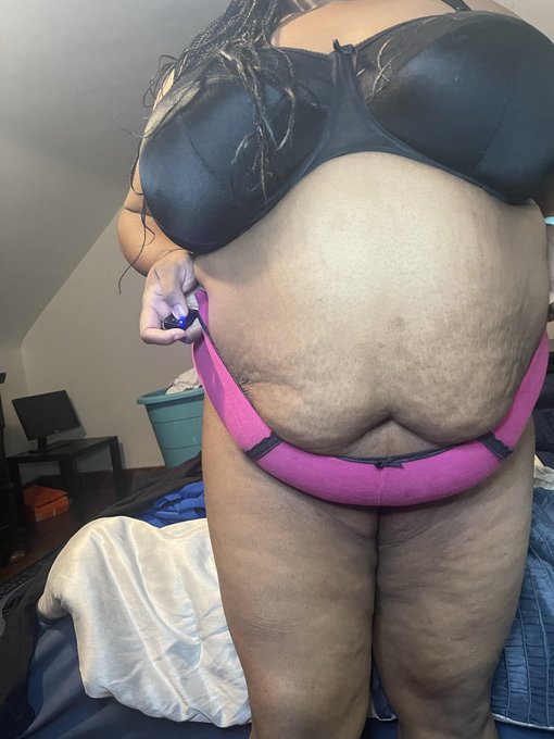 Pink and black always a good combination 🩷🖤🩷🖤🩷 https://t.co/Hblr0vPcqu