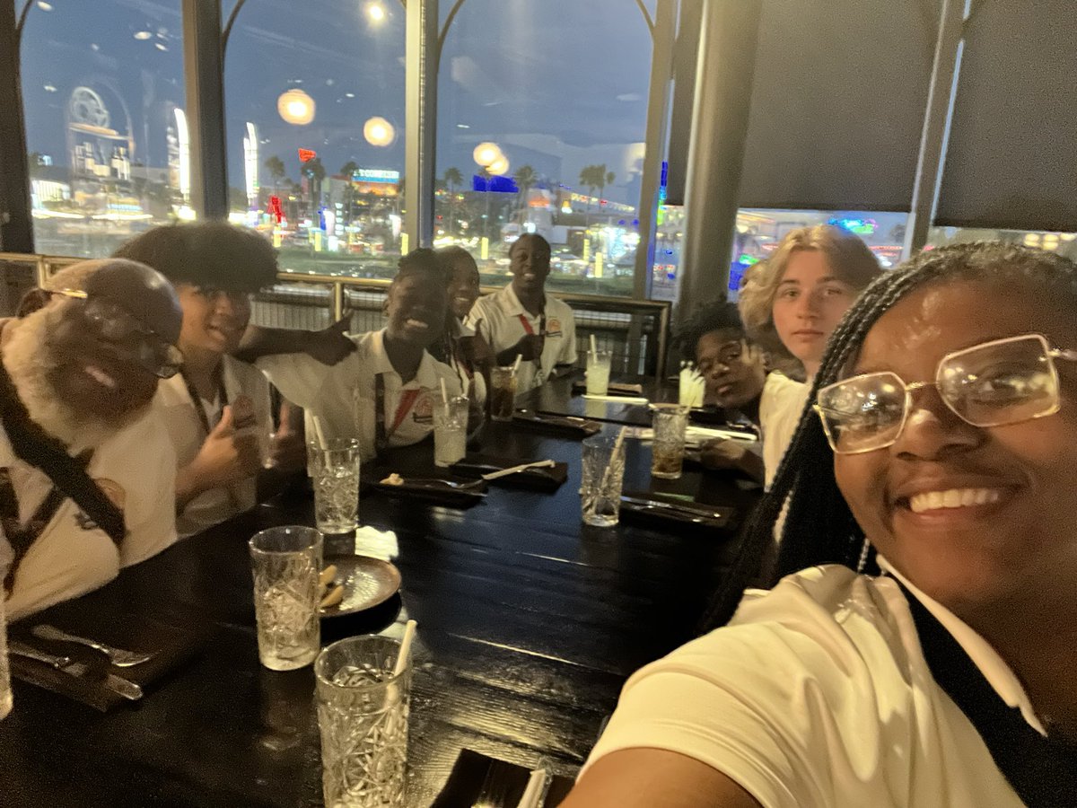 berjmbc02's tweet image. Listening to my students talk about school and their educational processing is priceless! #trioworks #internetessentials