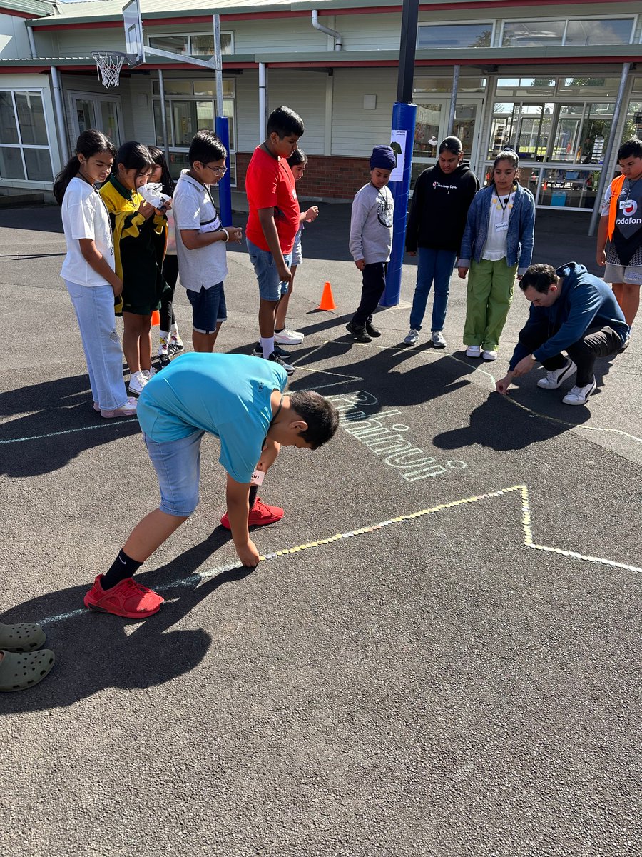 PuhinuiS's tweet photo. This morning we had a mufti day COIN TRAIL fundraiser to help raise funds for the Year 6 leaver's t-shirts!

Thanks to all parents of tamariki that contributed a gold coin towards this. Our coin trail looked AMAZING in the sun 😎😎😎 https://t.co/Qoe29TKzM1