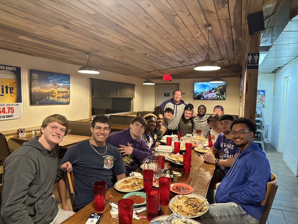 Great Food and Fellowship tonight with the DBs‼️ #PoundTheRock