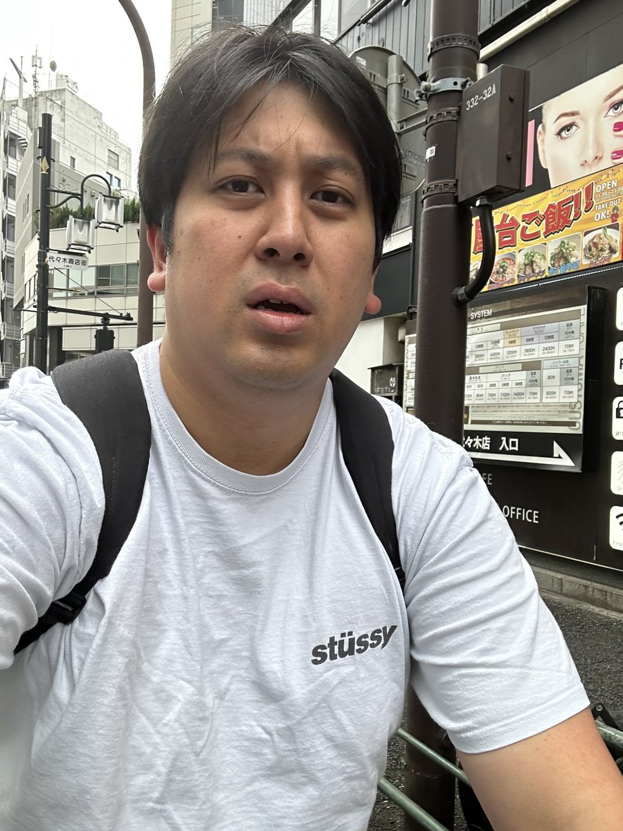 今日、ミスった、、 半袖リュック自転車目立つから恥ずい。