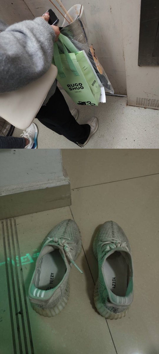 tgrj830's tweet photo. 你在屋里打情骂俏，我在外面撸了一炮，年轻姑娘的鞋子本身就有点臭，我上次射的那一只经过她的摩擦更臭了，哈哈，所以我只射右脚，左脚留着慢慢品尝 https://t.co/I2b0WfAUET