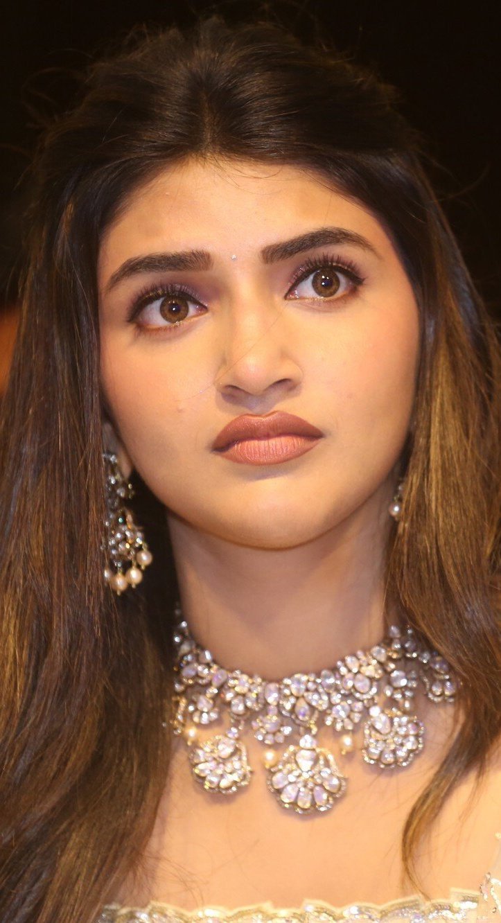 F-i58irXUAAJ_7K?format=jpg&name=large