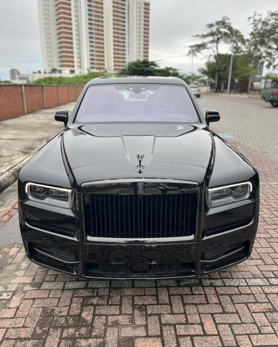 CarHub187's tweet image. Rolls Royce
Model: Culinan
Année : 2023 
Automatique
Démarrage à bouton
Siège en cuire
Toit panoramique
Localisation : Yaounde 
Prix : 420.000.000f
Tel: 697489605( Whatsap)