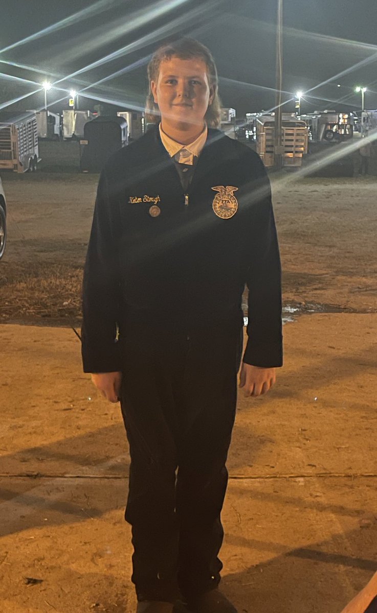 potter_252's tweet photo. Thursday night at the Volusia County Fair? Yes please! Great auction night for some of our @IvyHawnSuhr FFA students; it’s always fun seeing our students out here supporting each other. #wearethehawn #ivyhawnproud https://t.co/D18BbZVX1R